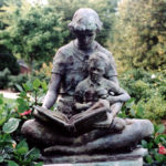 Reading statue