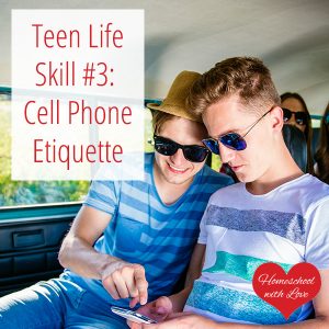 Teens in car looking at cell phone - Teen Life Skill #3: Cell Phone Etiquette